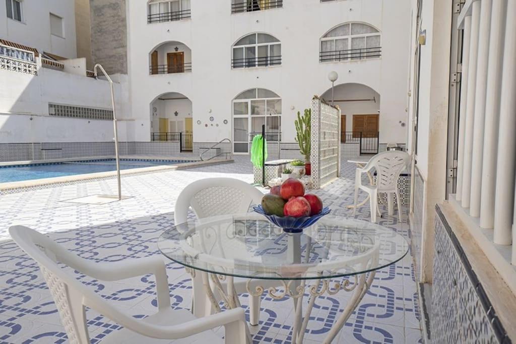 La Casa De Veronica - Serene Apartment With Shared Pool, Steps From The Beach Торевьиа Экстерьер фото
