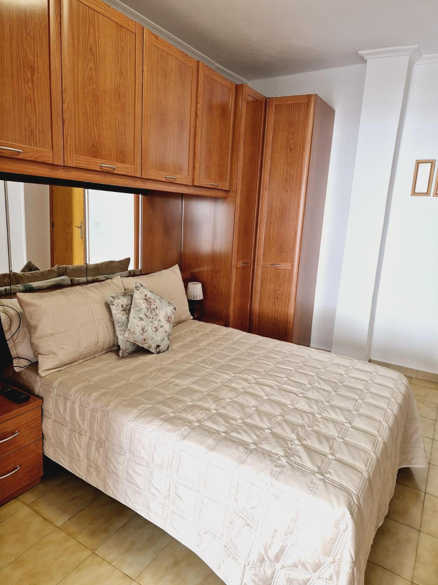 La Casa De Veronica - Serene Apartment With Shared Pool, Steps From The Beach Торевьиа Экстерьер фото