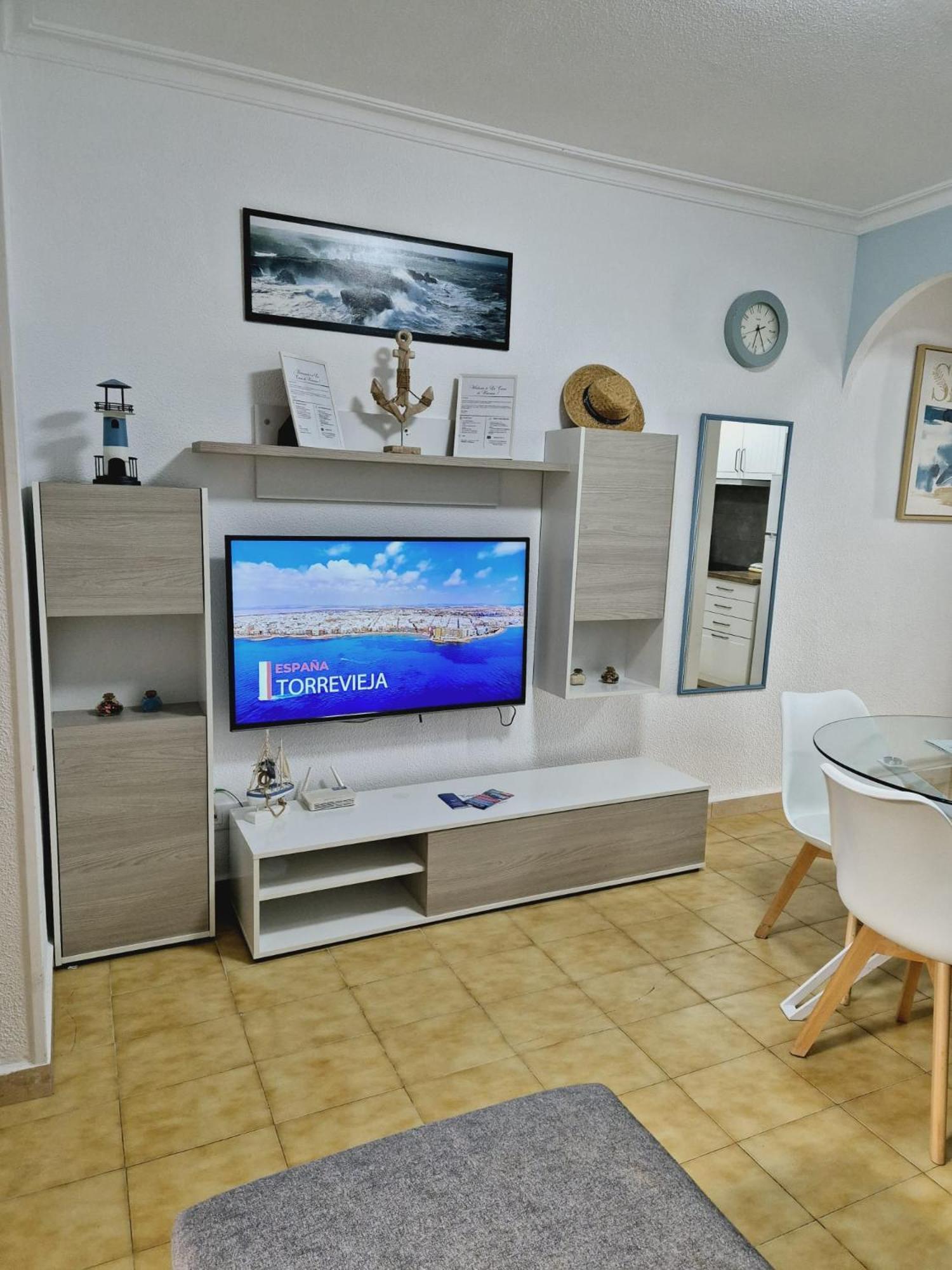 La Casa De Veronica - Serene Apartment With Shared Pool, Steps From The Beach Торевьиа Экстерьер фото